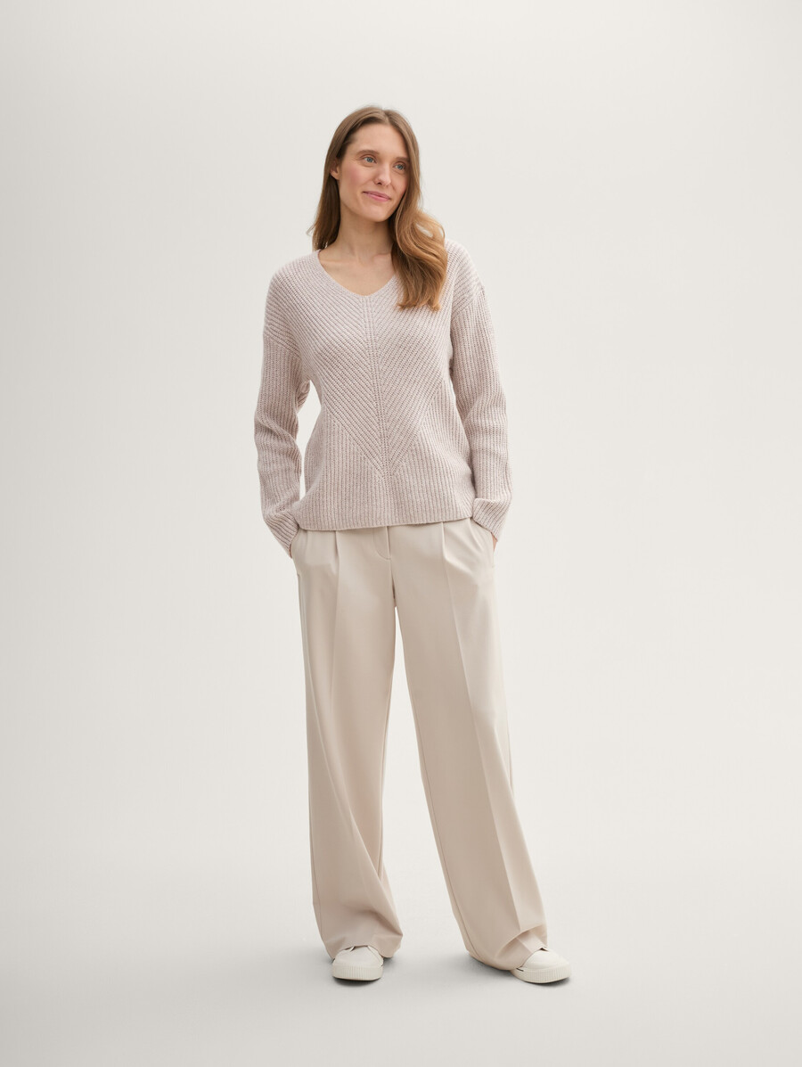 strickpullover mit v-ausschnitt