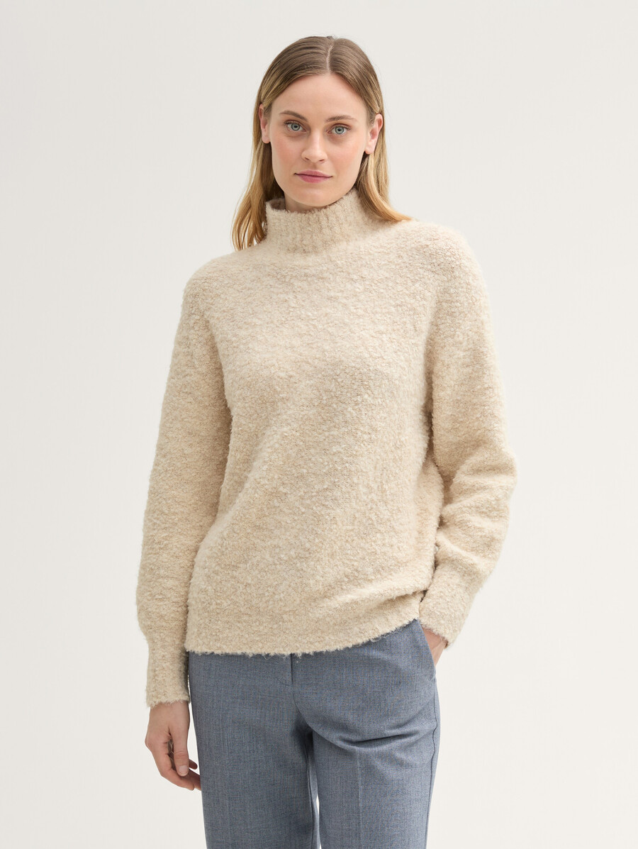 locker geschnittener bouclé-pullover