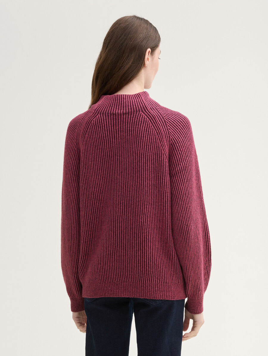 gerippter pullover mit stehkragen