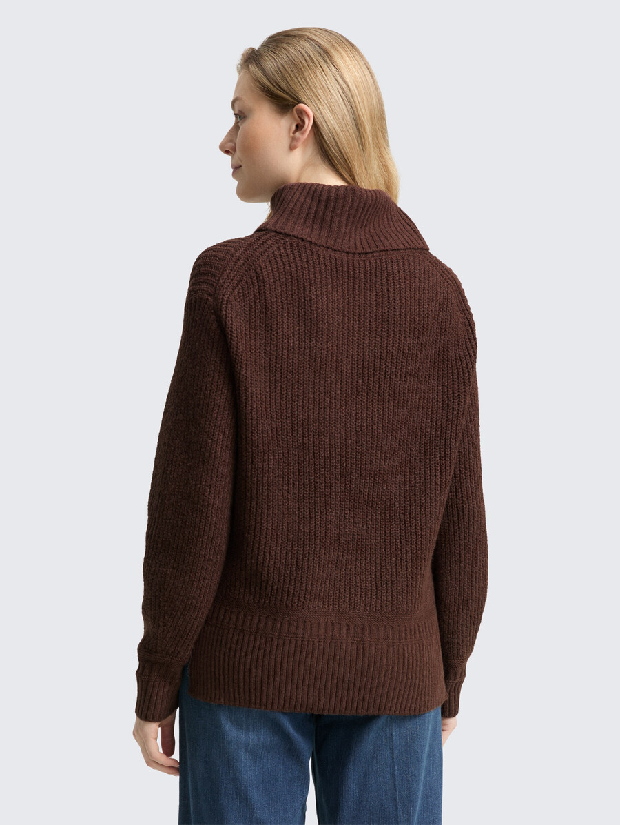 locker geschnittener rollkragenpullover