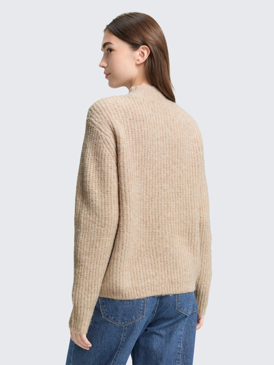 lässiger strickpullover mit stehkragen