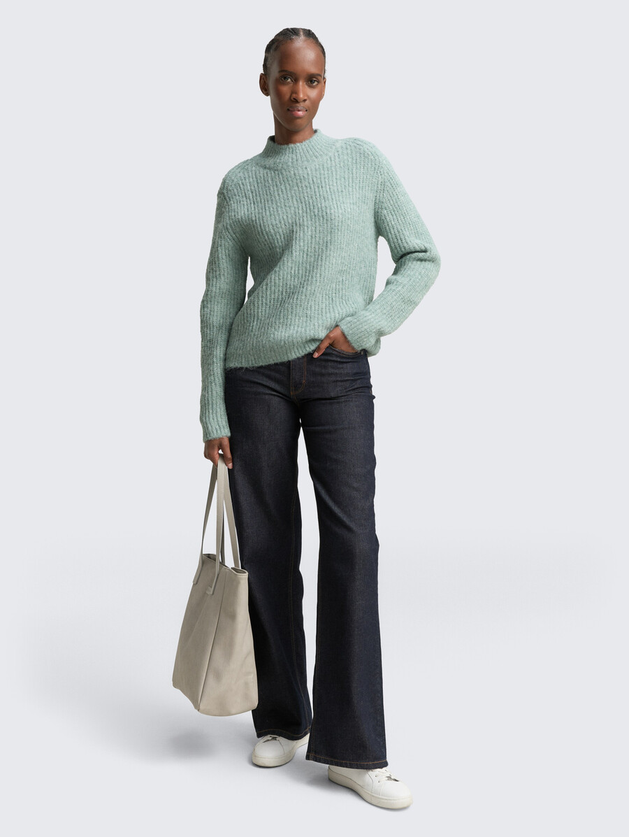 lässiger strickpullover mit stehkragen