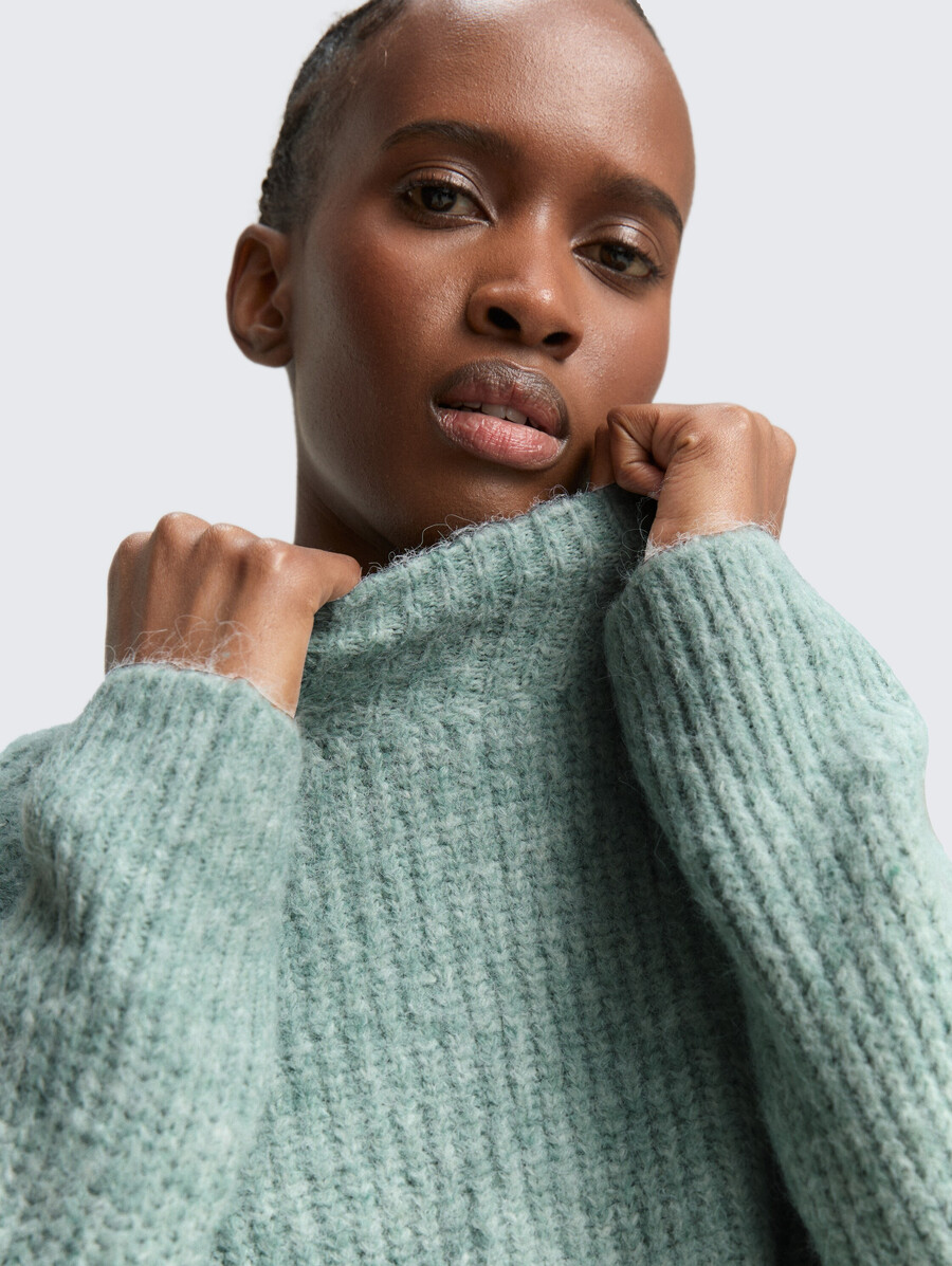 lässiger strickpullover mit stehkragen
