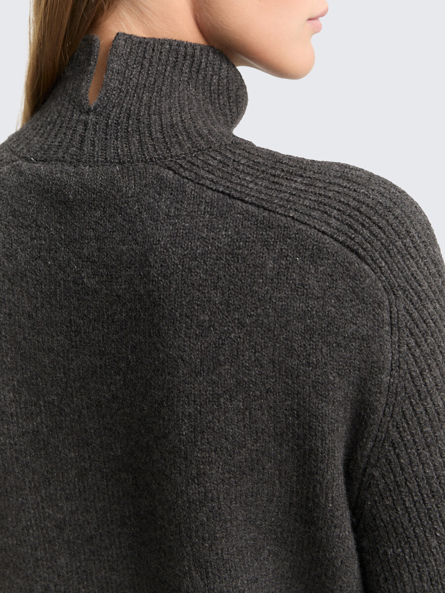 lässiger strickpullover mit stehkragen