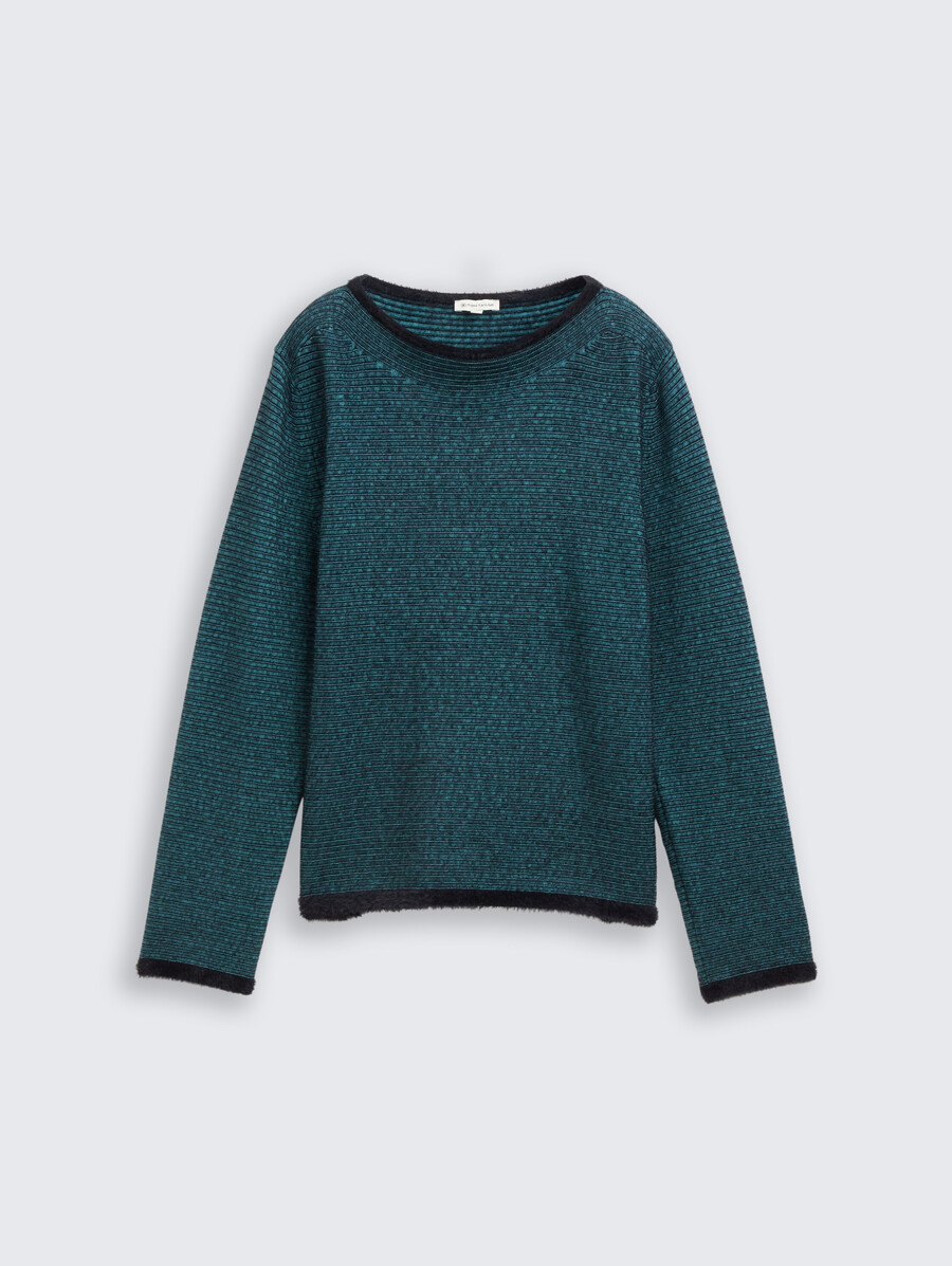 gestrickter pullover aus federgarn