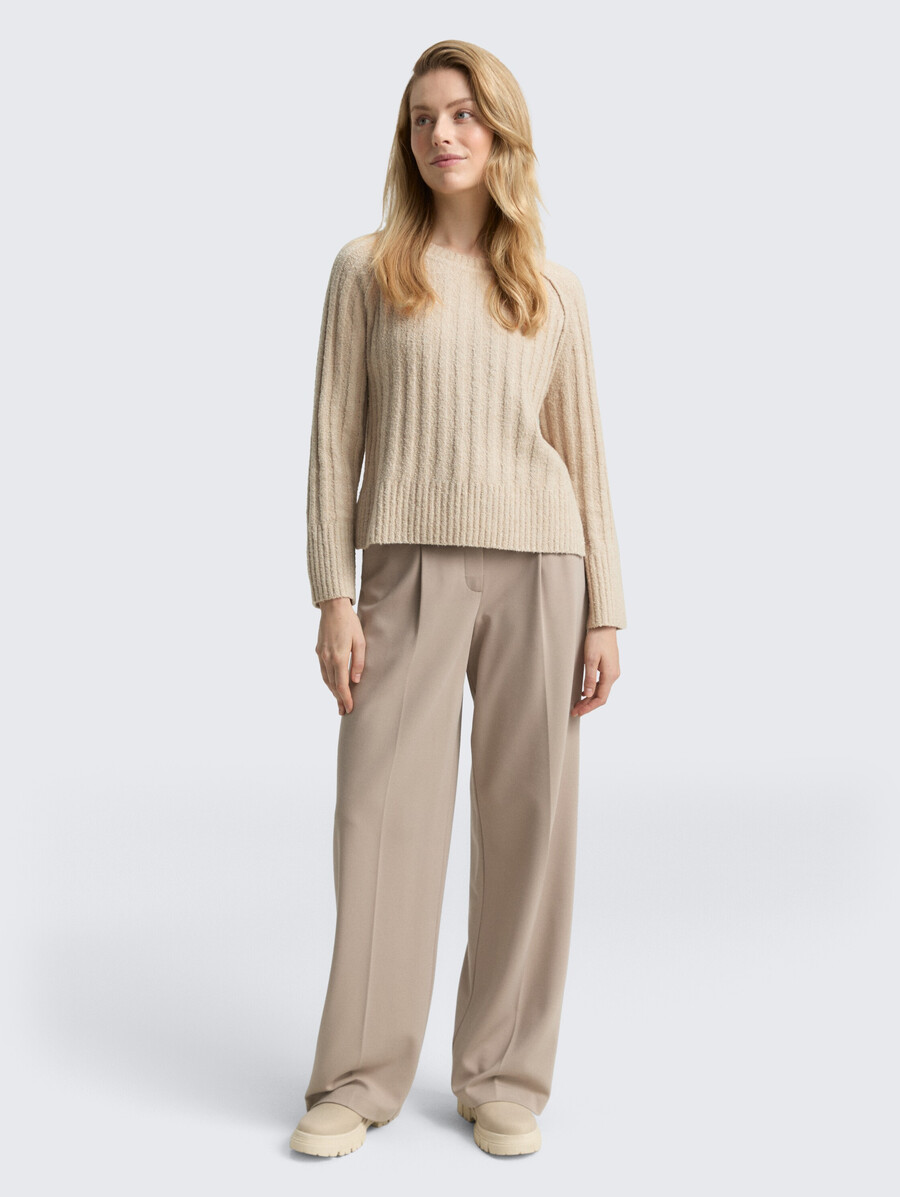 bouclé-strickpullover mit wollanteil