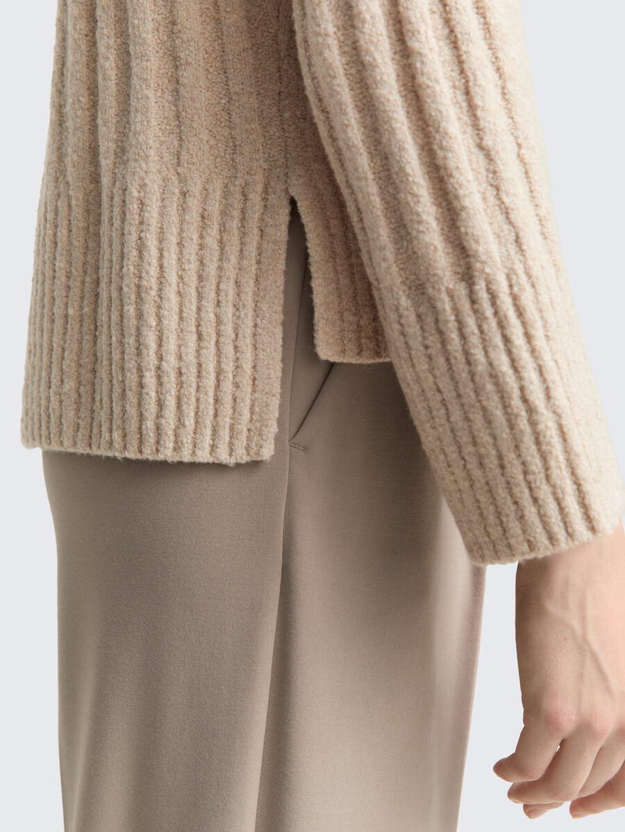 bouclé-strickpullover mit wollanteil