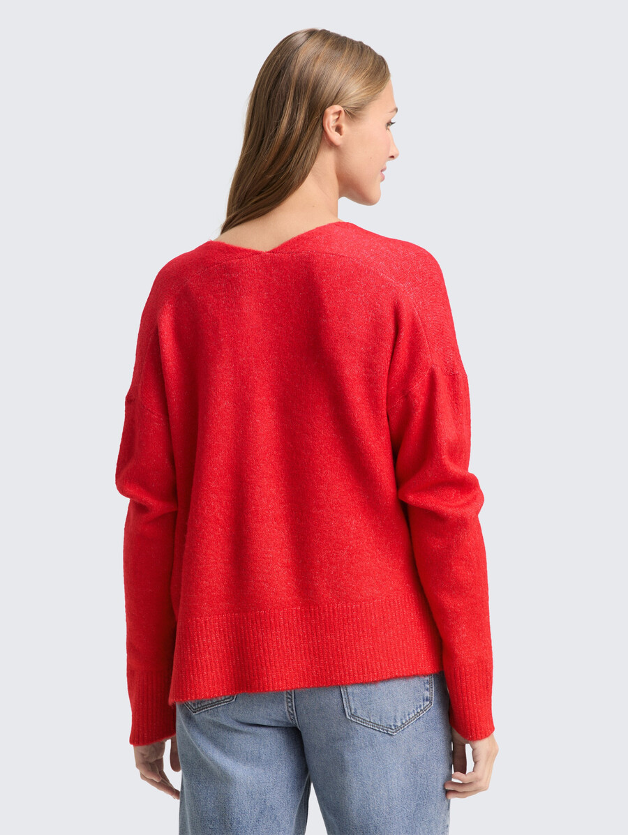 lässig geschnittener strickpullover mit v-ausschnitt