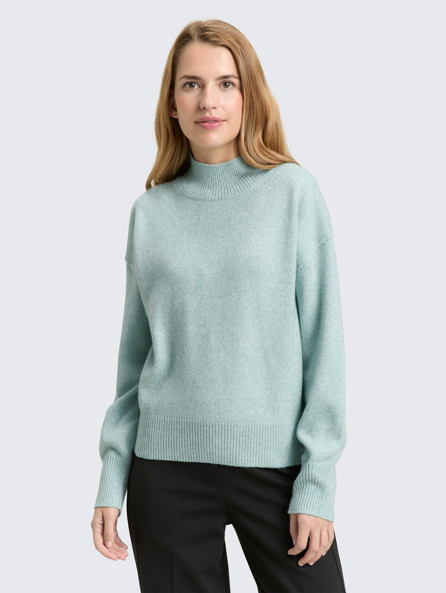 oversized-strickpullover mit stehkragen