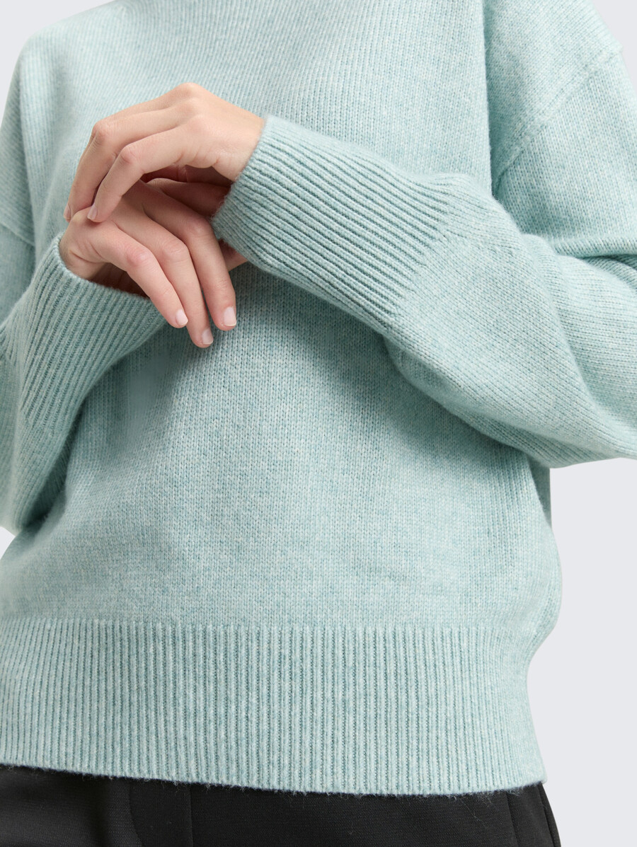 oversized-strickpullover mit stehkragen