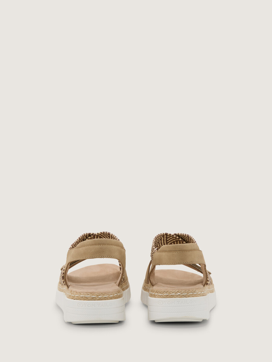 sandalen mit geflochtenen details