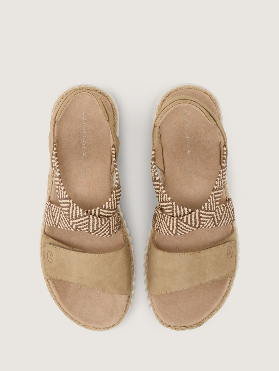 sandalen mit geflochtenen details