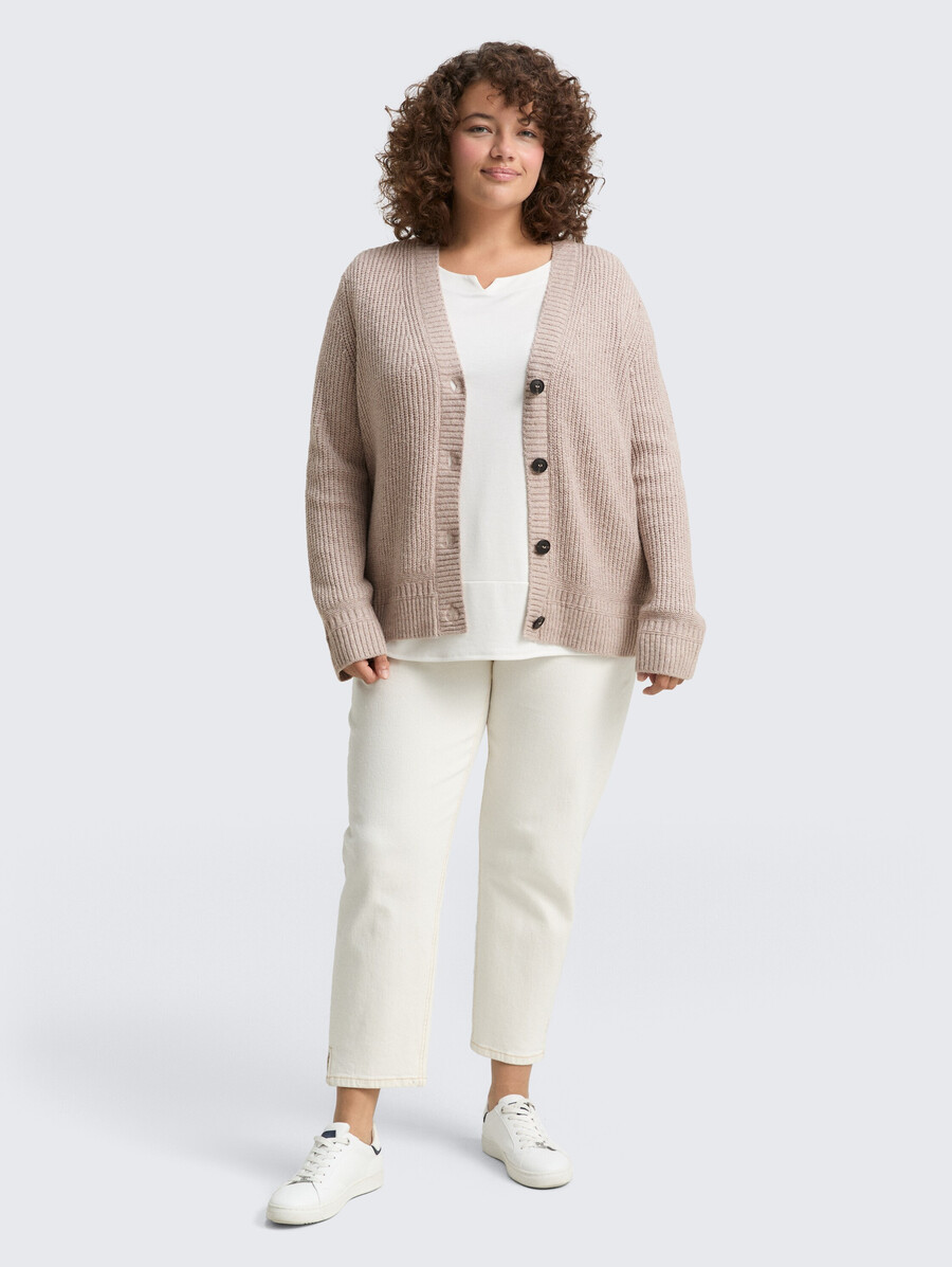 plus size – gerippte strickjacke mit v-ausschnitt