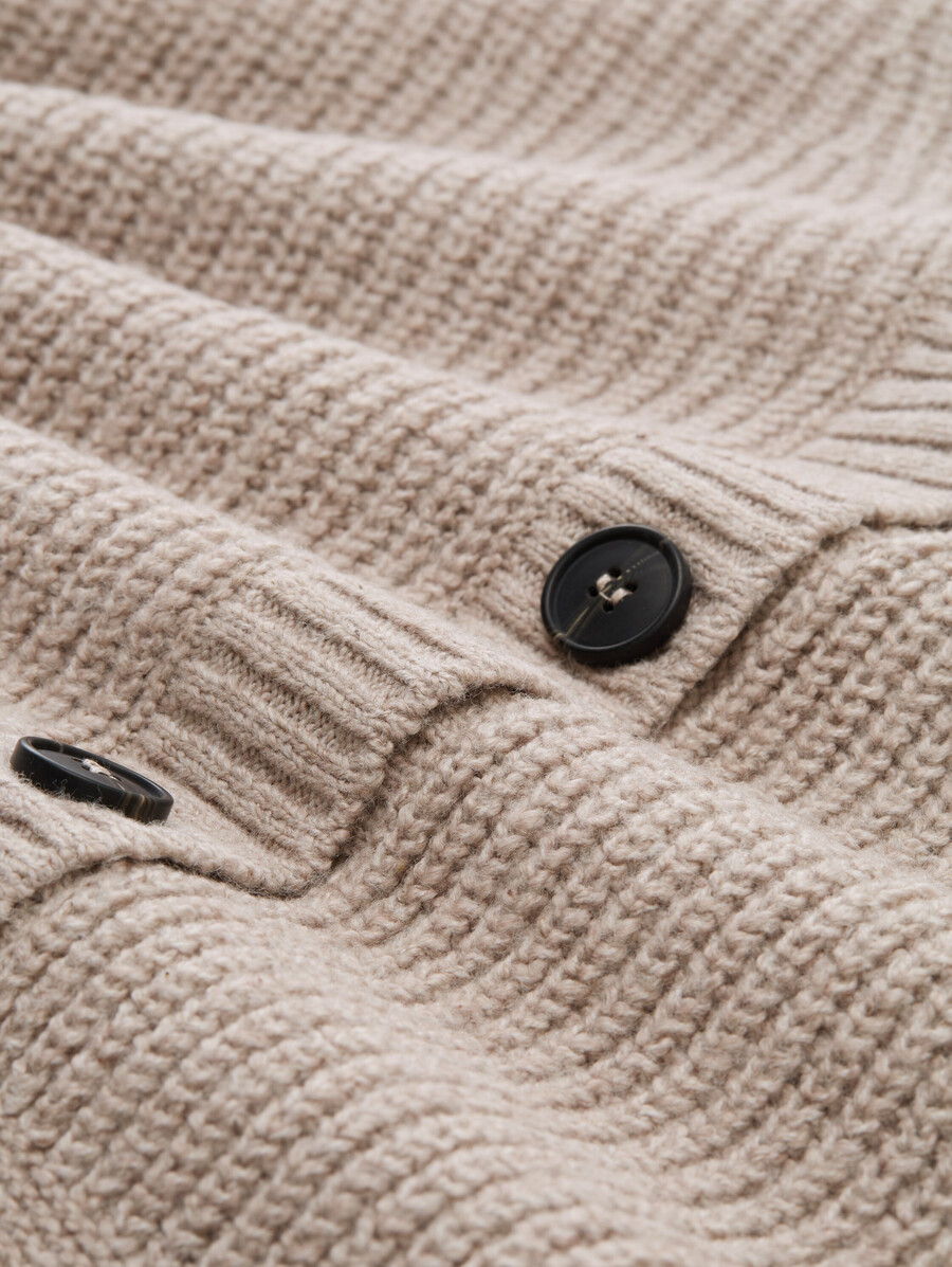 plus size – gerippte strickjacke mit v-ausschnitt