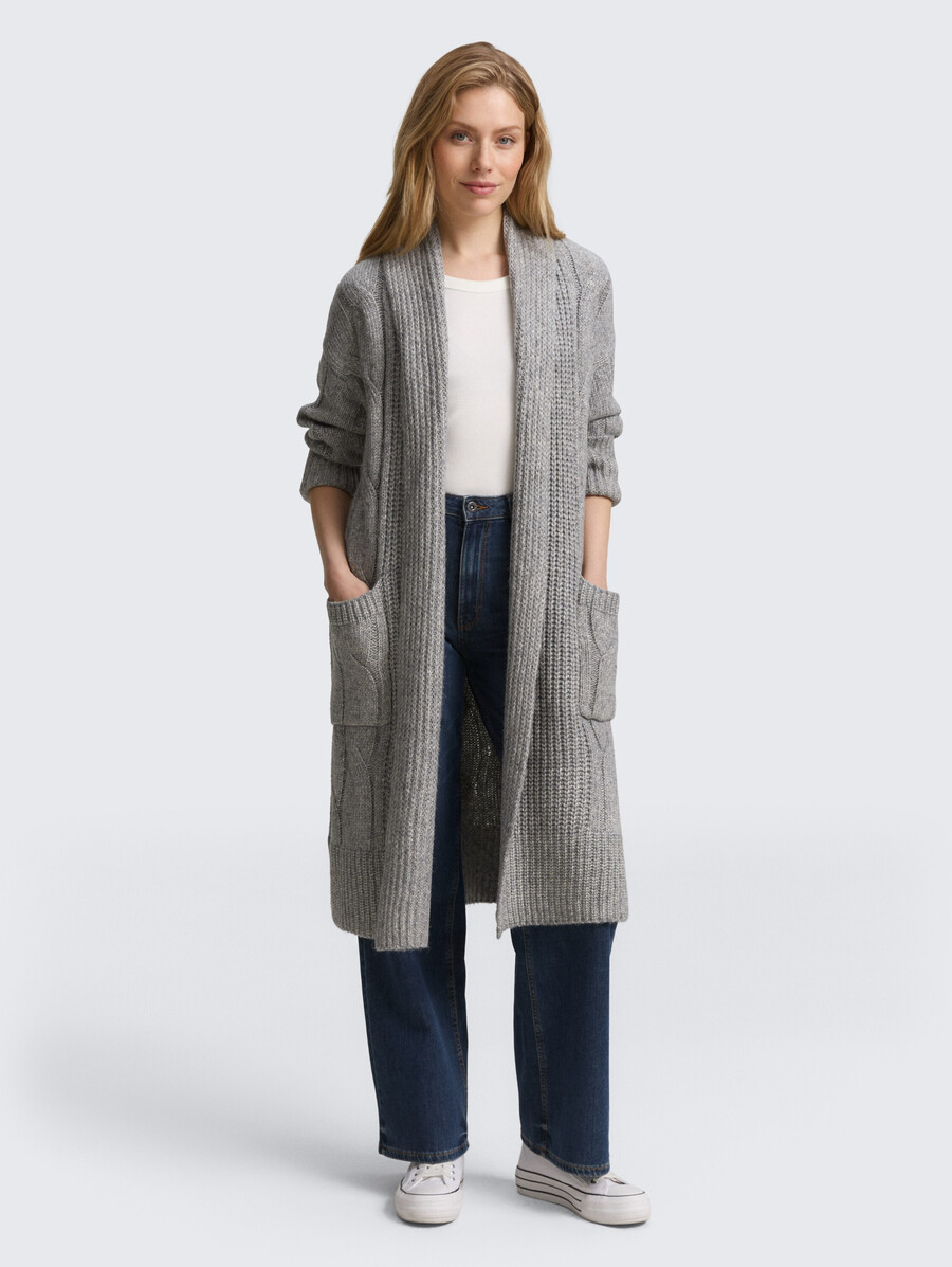 locker geschnittene strickjacke mit zopfmuster