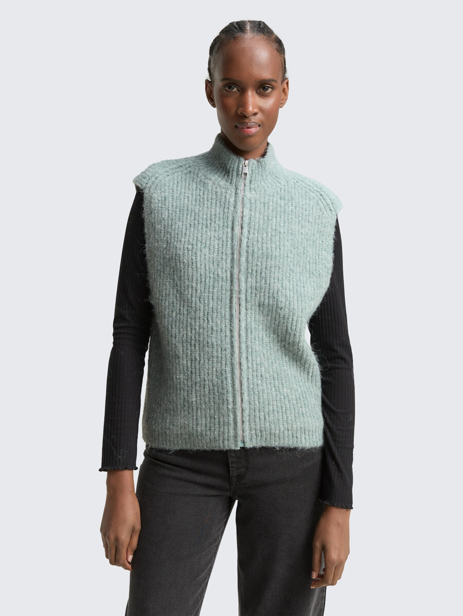 Ärmelloser pullover mit stehkragen