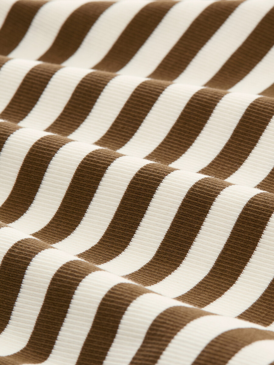 racerback-top mit gerippter struktur
