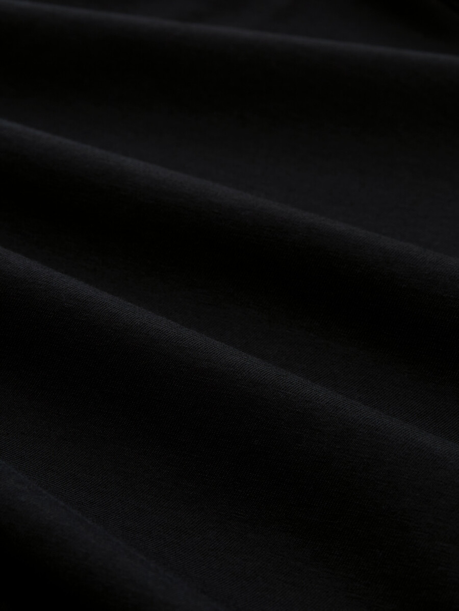 schmal geschnittenes tanktop