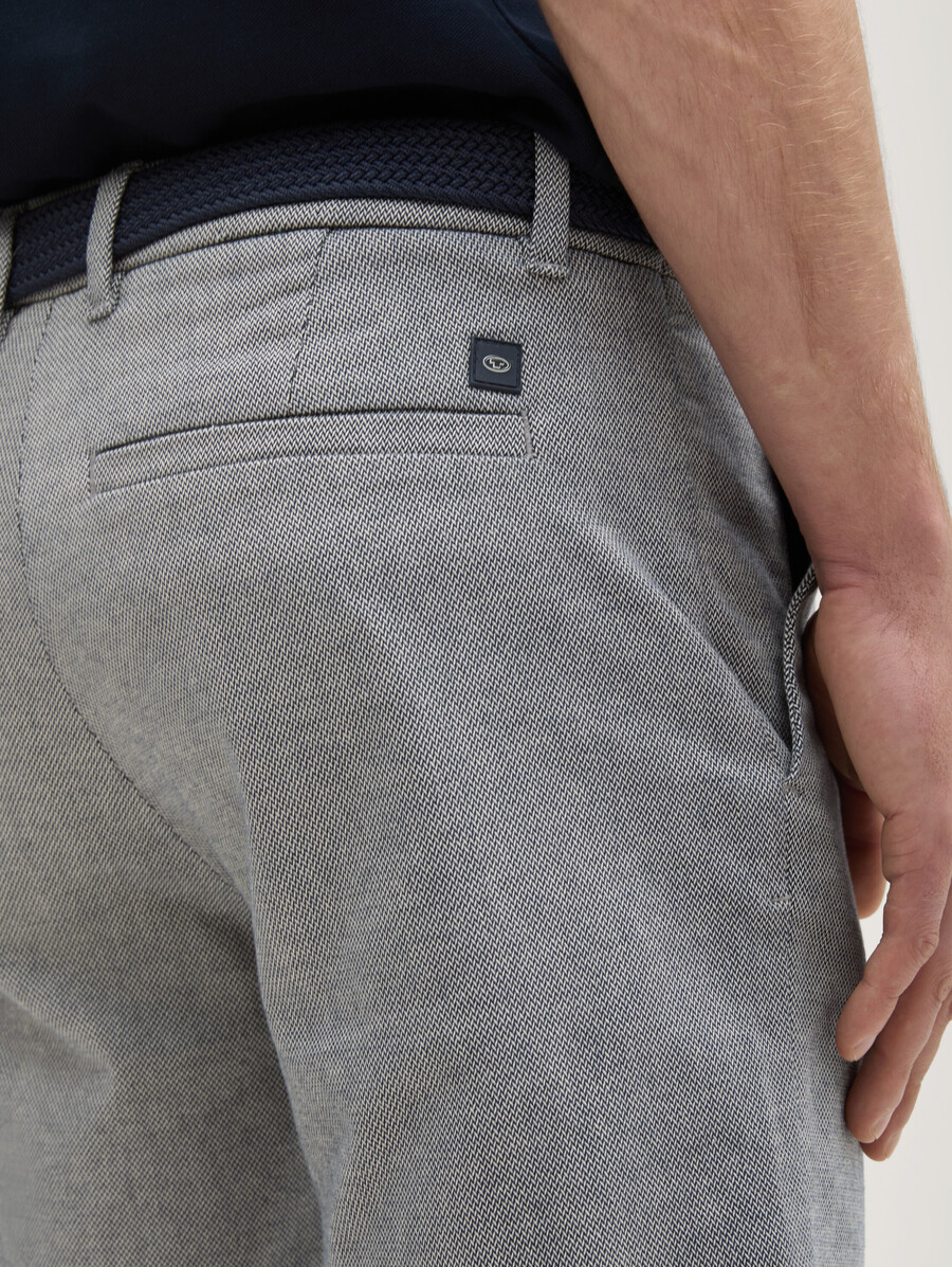 stretch-slim-chino-shorts mit gürtel