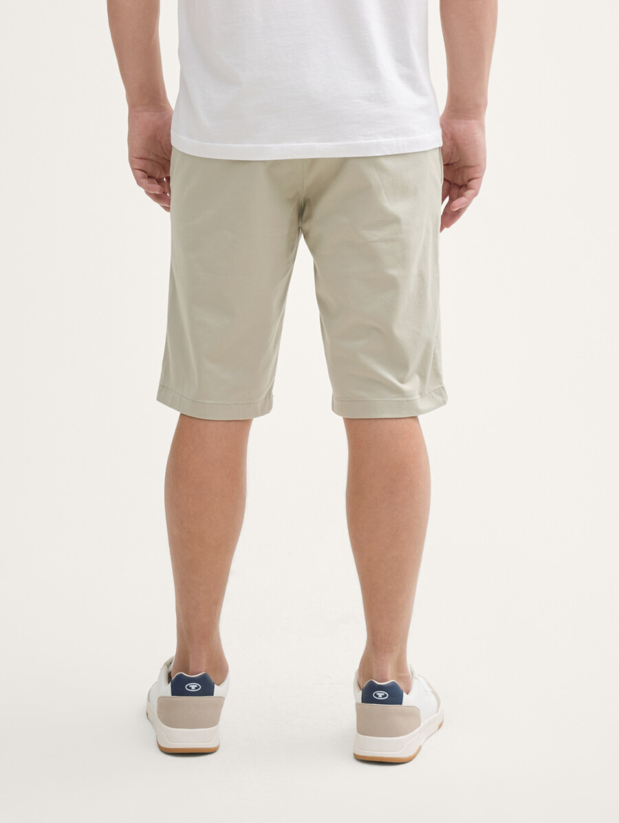chino-shorts in normaler passform