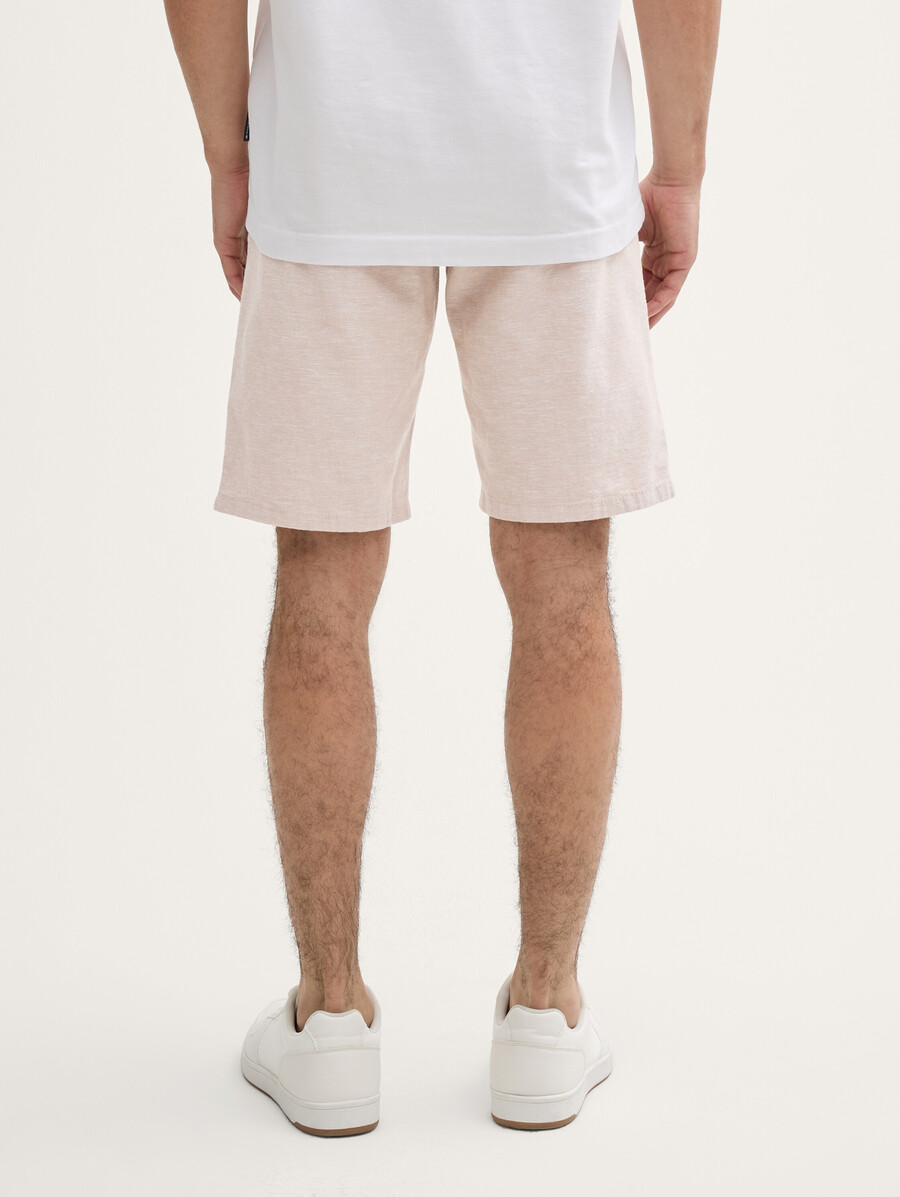 schmale chino-shorts mit leinenanteil