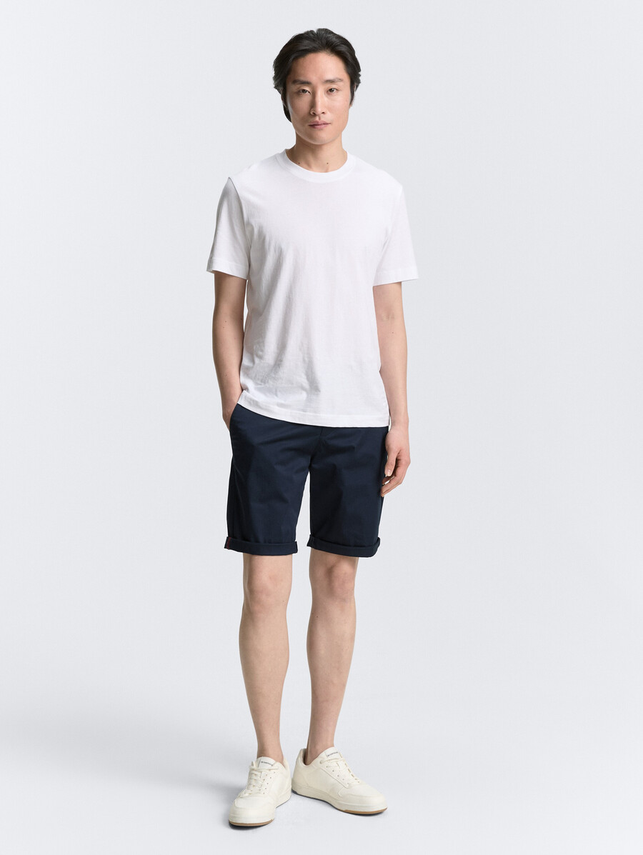 leichte chino-shorts in regulärer größe