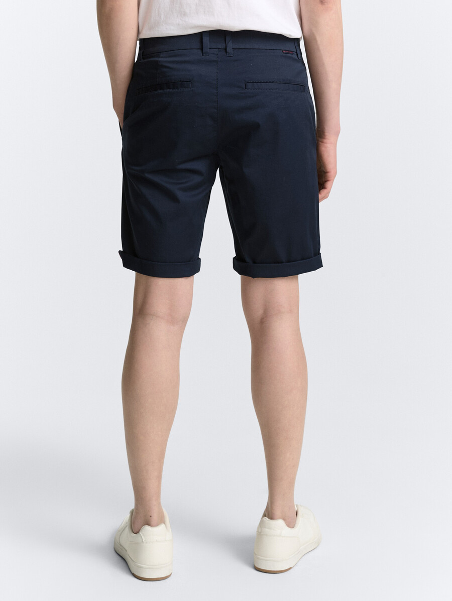 leichte chino-shorts in regulärer größe