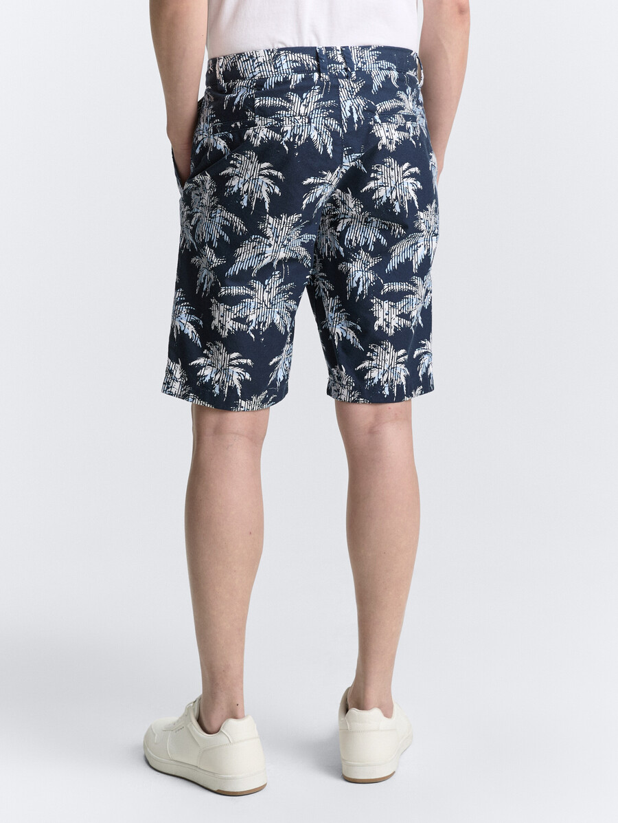 normale chino-shorts mit palmenmuster