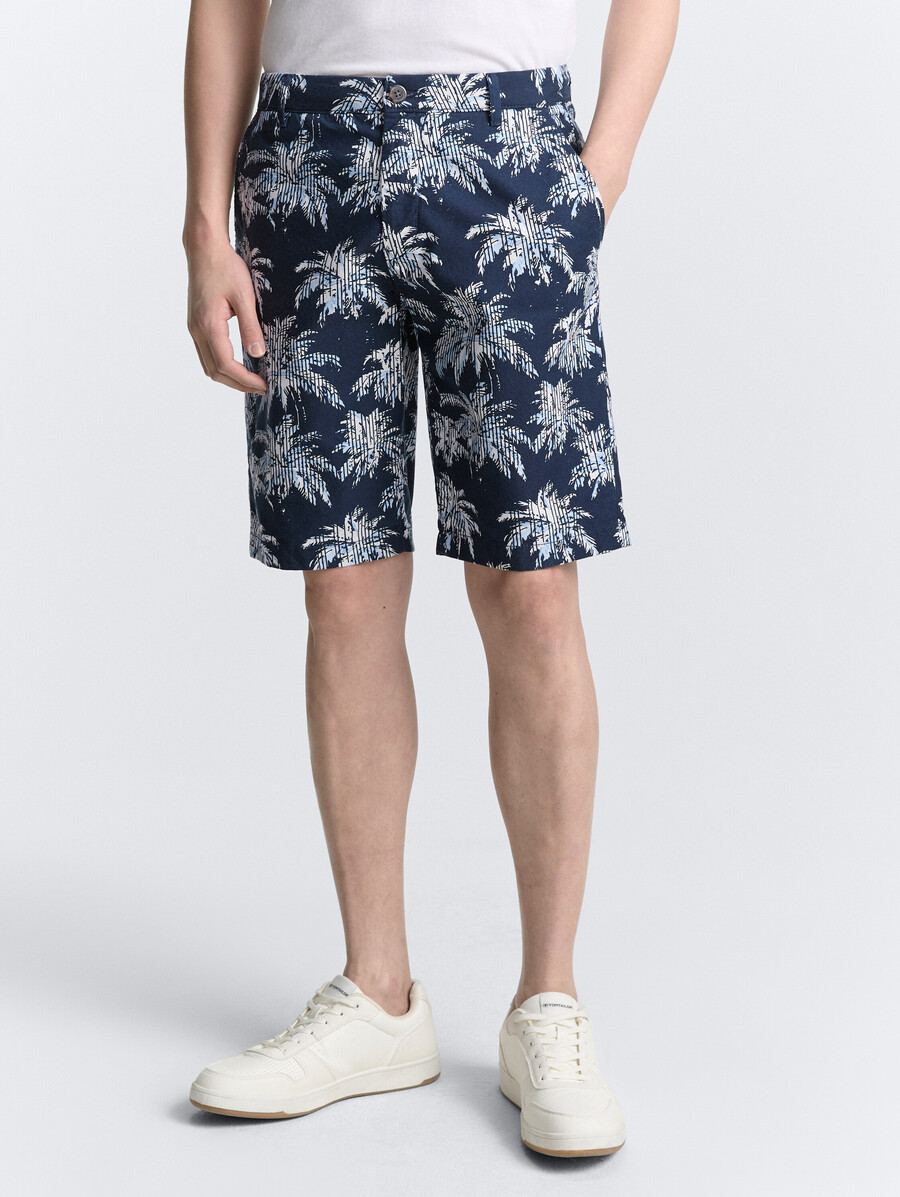 normale chino-shorts mit palmenmuster