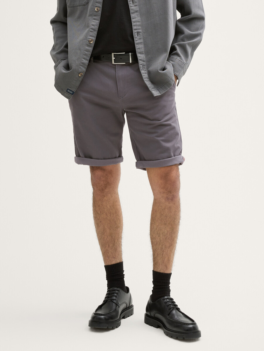 schmale chino-shorts