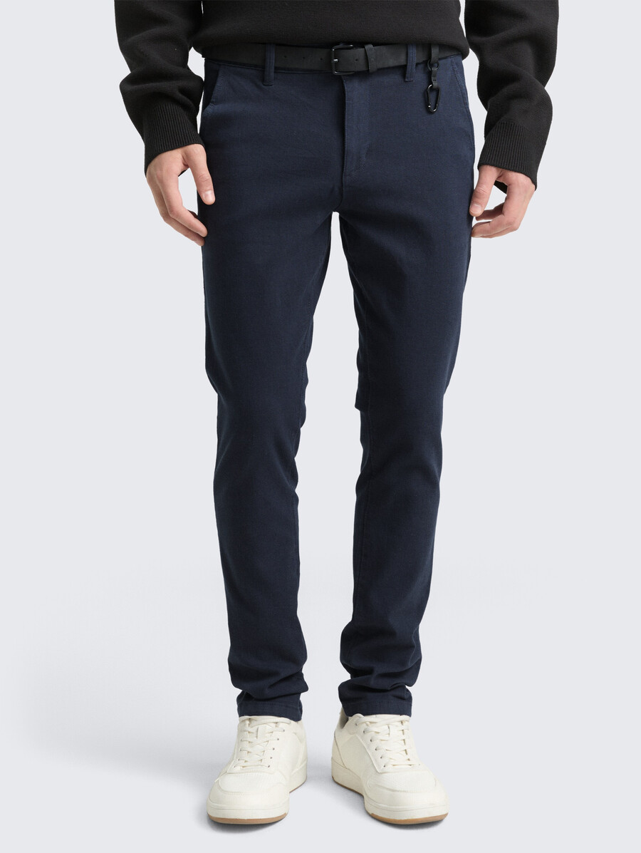 chino-hose mit geradem schnitt und gürtel