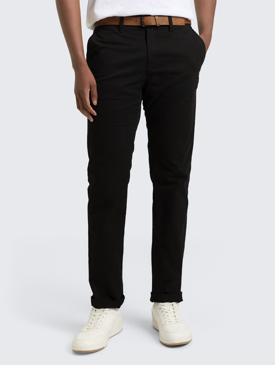 schmal geschnittene chino-hose mit gürtel