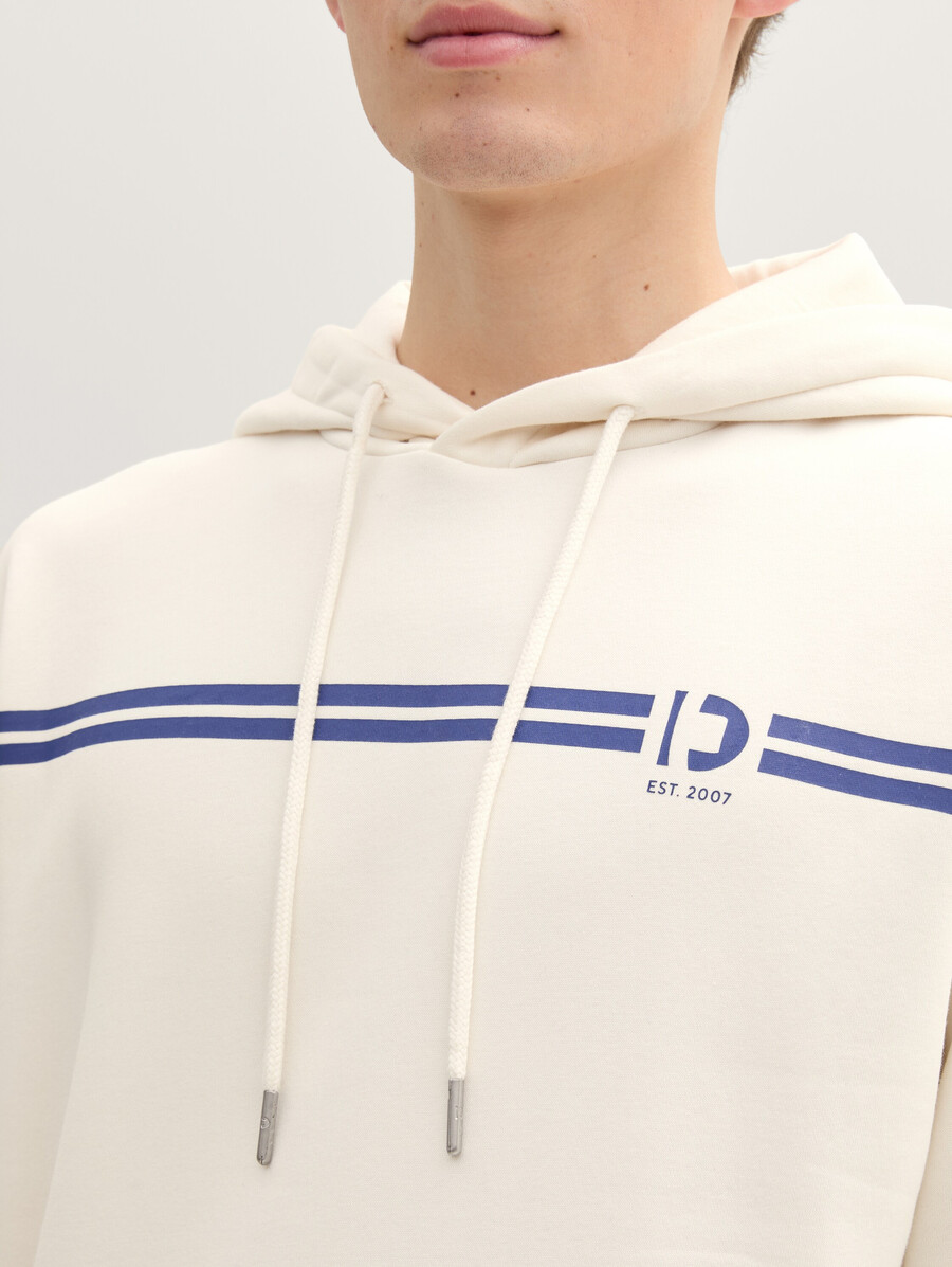kapuzenpullover mit aufdruck