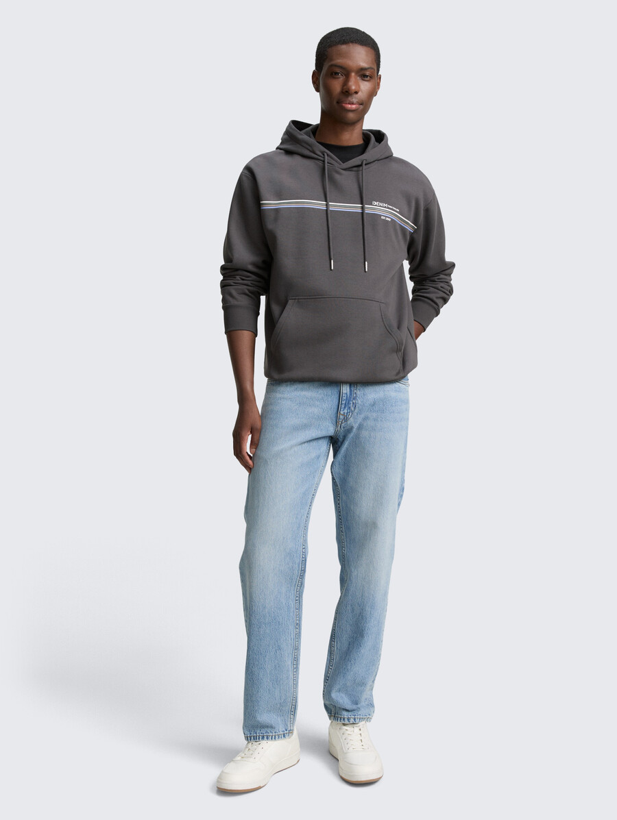 kapuzenpullover mit aufdruck