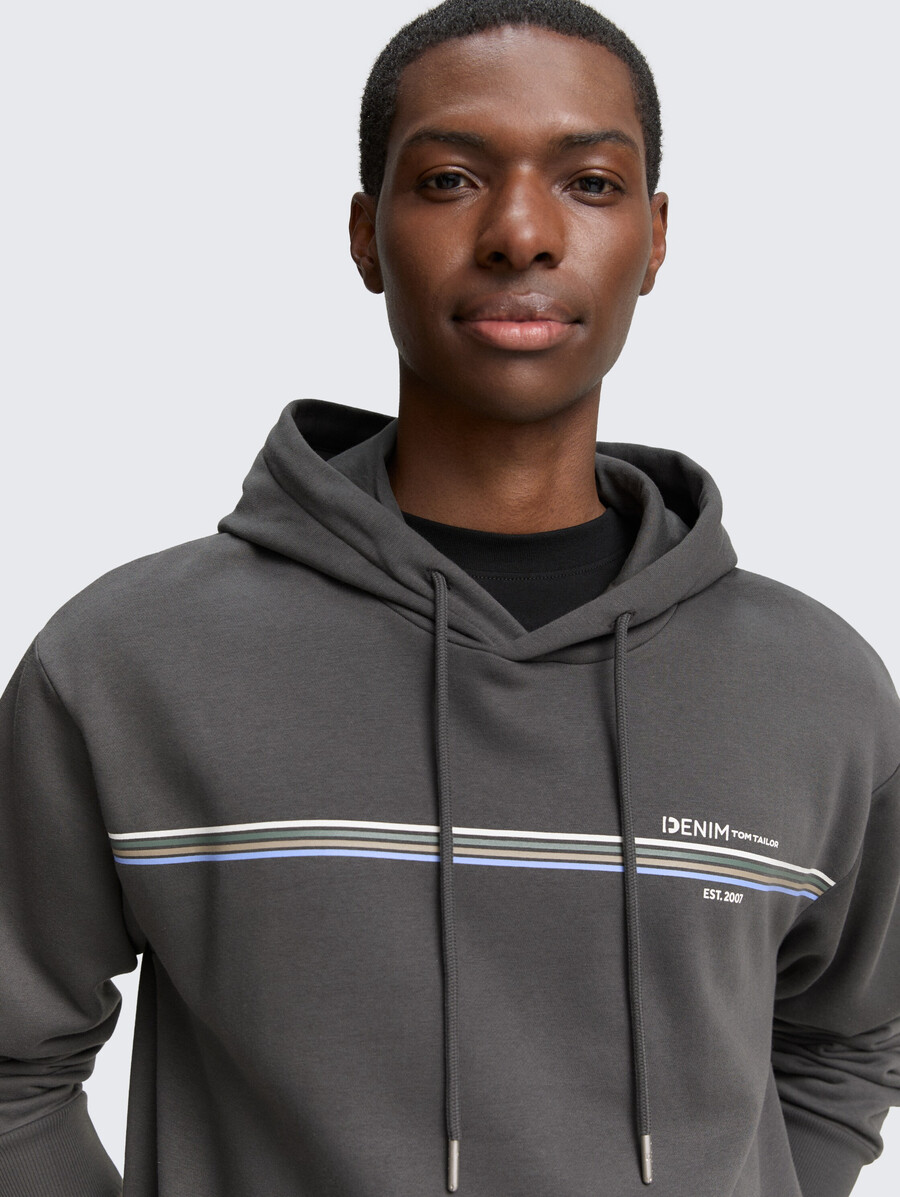 kapuzenpullover mit aufdruck