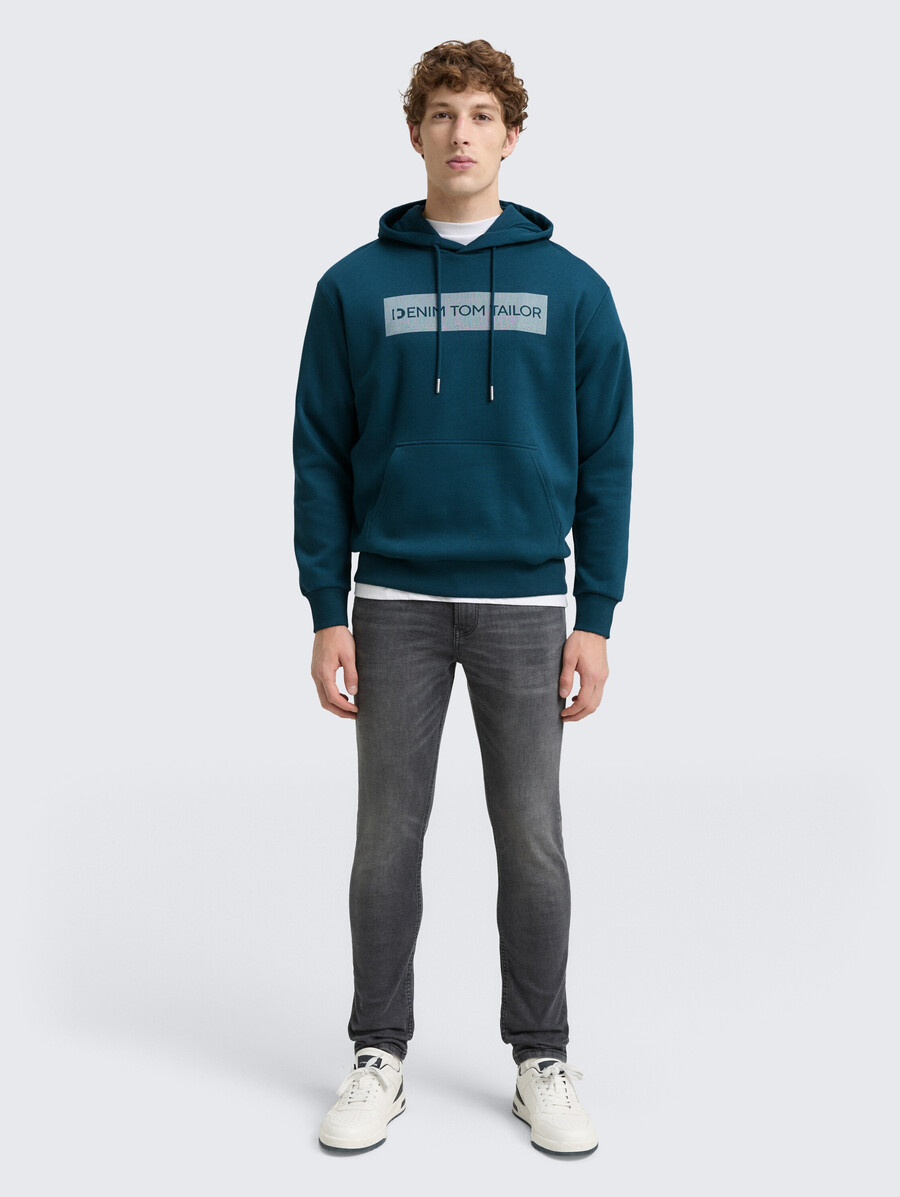 kapuzenpullover mit aufdruck