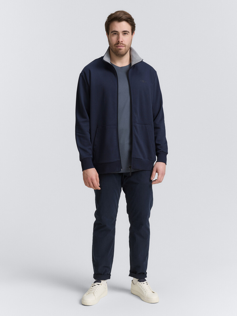 Übergröße – sweatjacke mit stehkragen