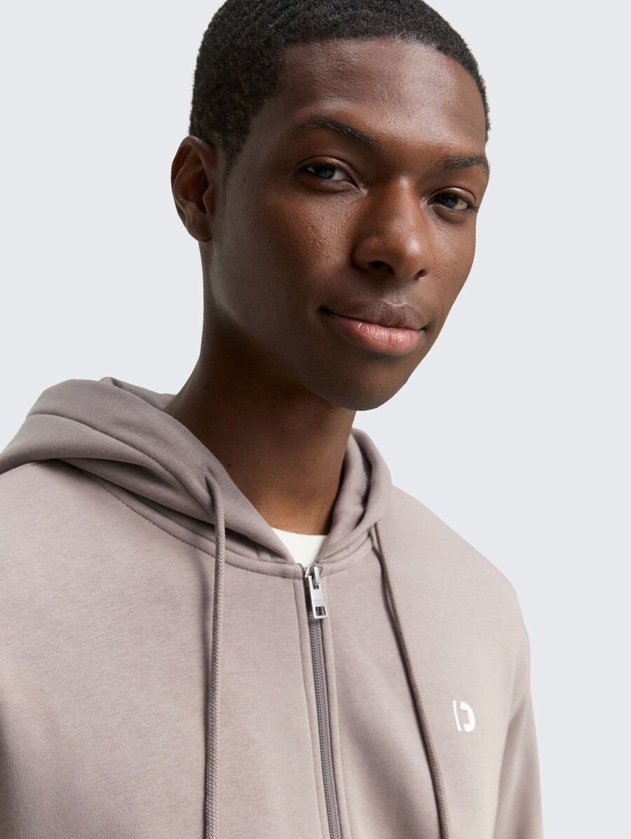 kapuzenjacke mit logodruck