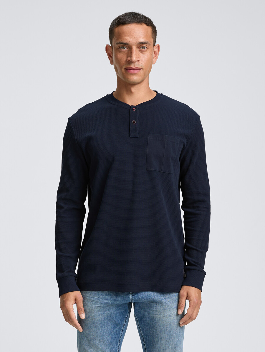 geripptes henley-langarmhemd mit brusttasche