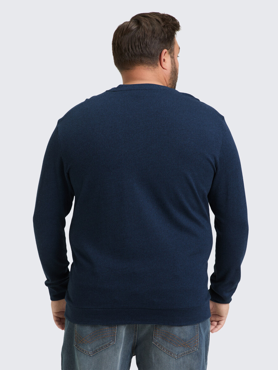 plus size – langärmeliges hemd mit logo-aufnäher