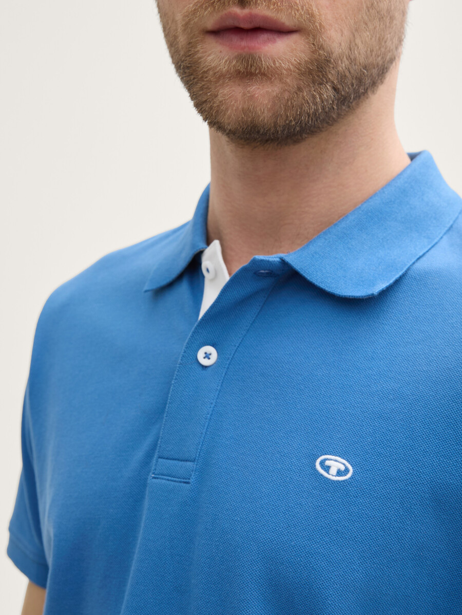 piqué-poloshirt mit gesticktem logo