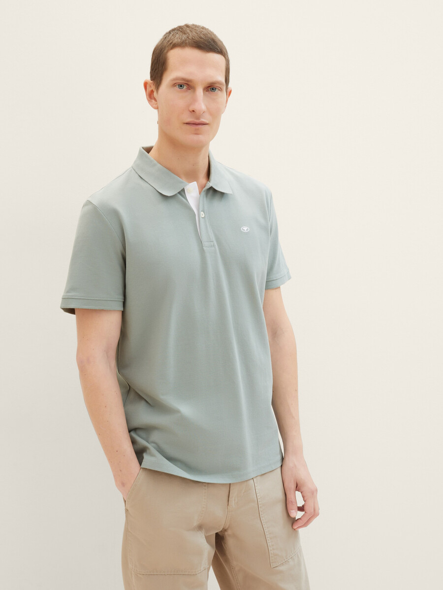 piqué-poloshirt mit gesticktem logo