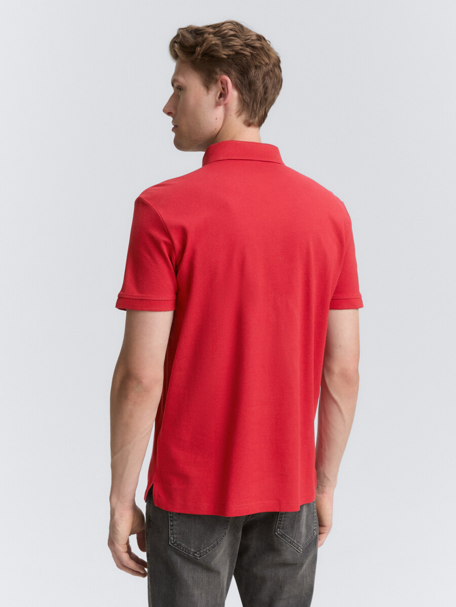 piqué-poloshirt mit gesticktem logo