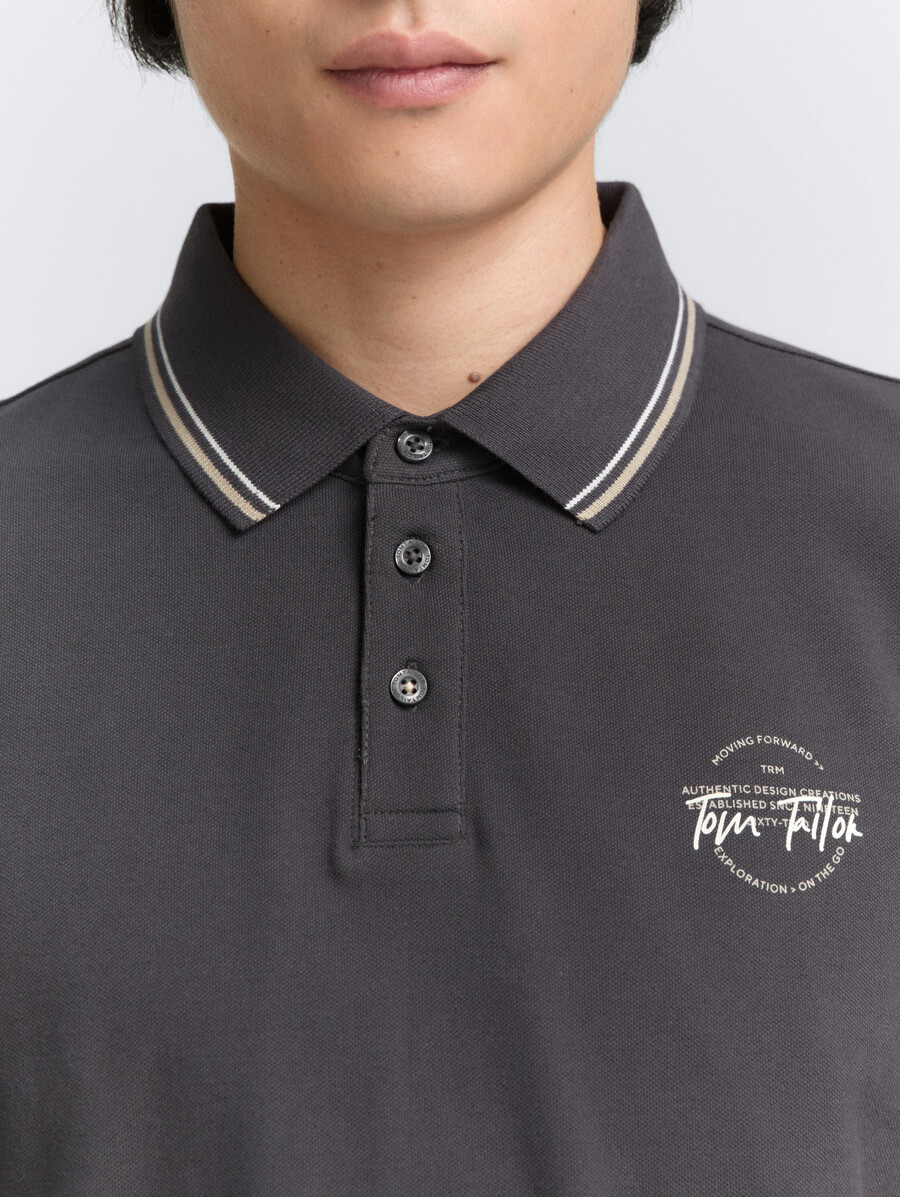 piqué-poloshirt mit aufdruck