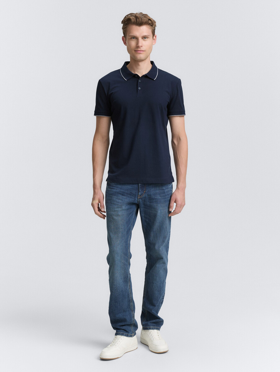 schmal geschnittenes jersey-poloshirt mit stretchanteil