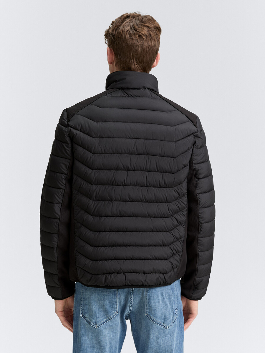 leichte hybrid-steppjacke