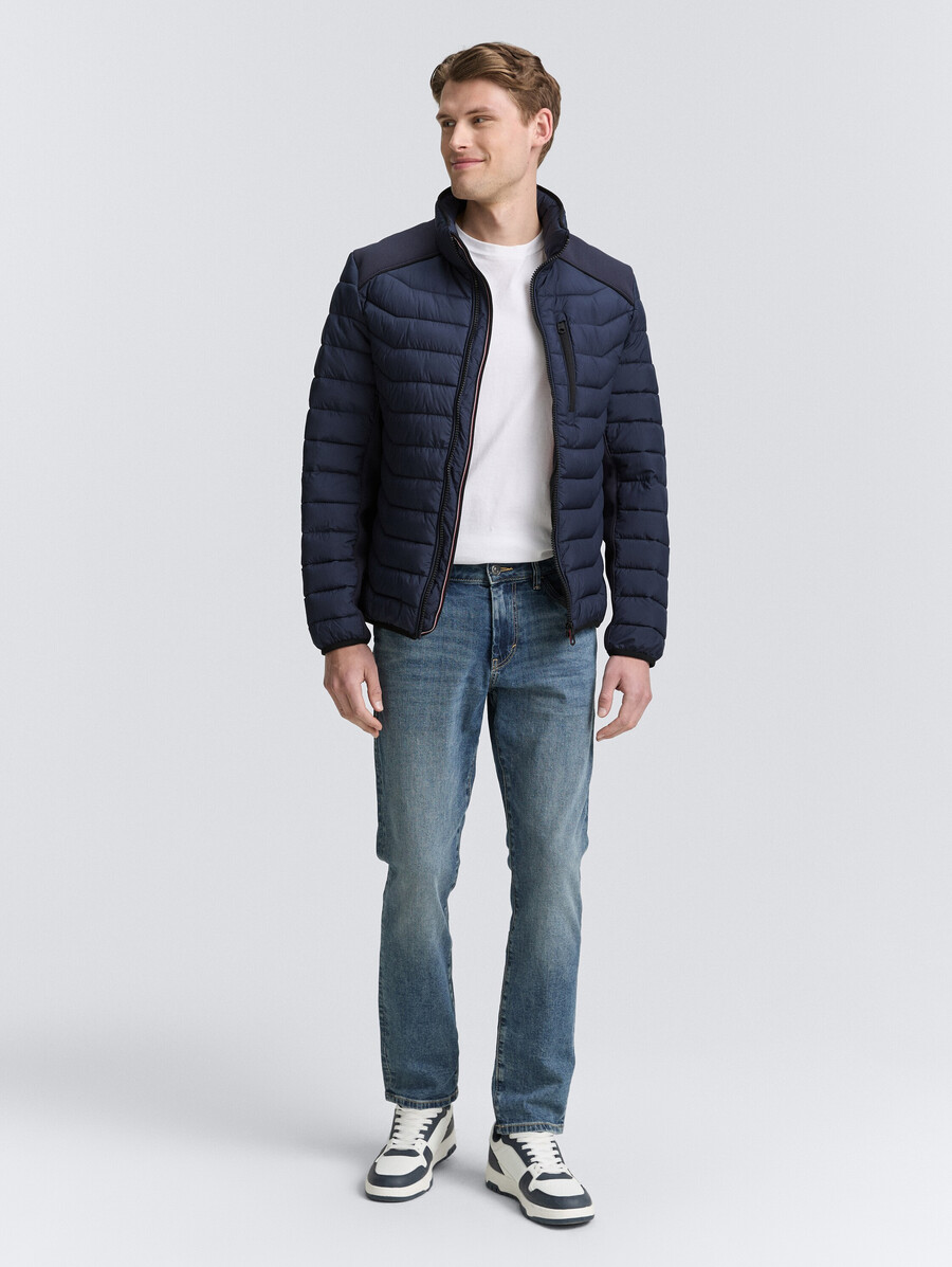 leichte hybrid-steppjacke