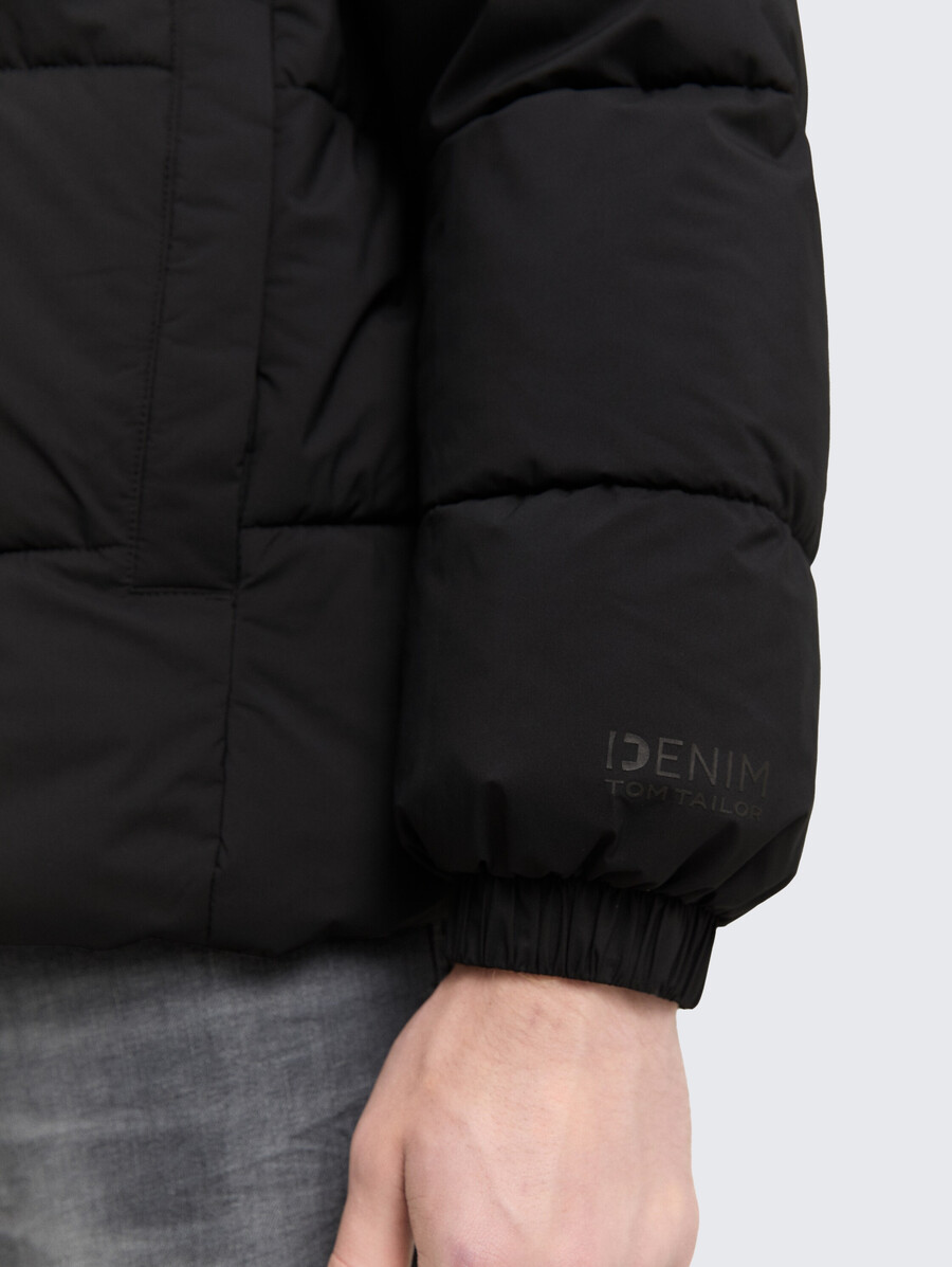 leichte steppjacke mit kapuze