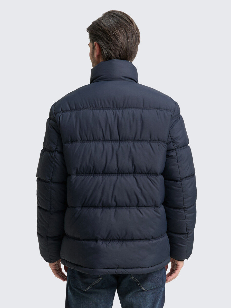 steppjacke aus wasserabweisendem material