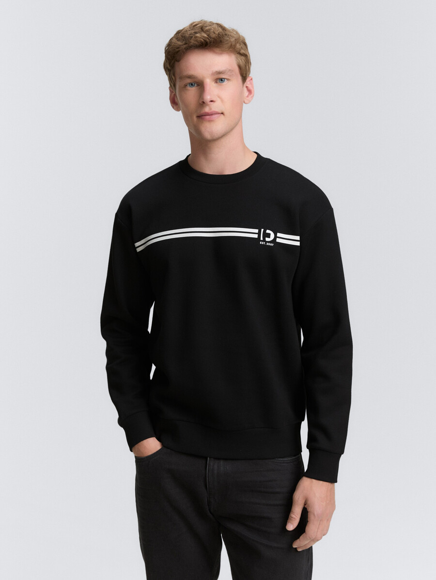sweatshirt mit rundhalsausschnitt und aufdruck